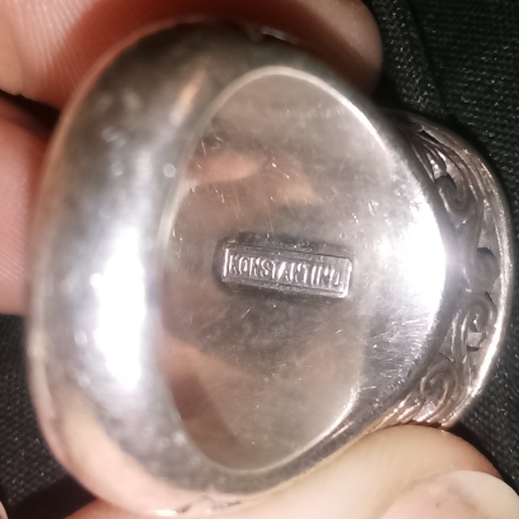 Ring - Picture 2 of 3